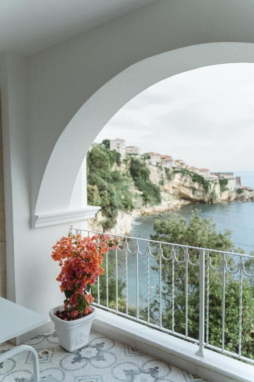 Private balcony with sea view at Hotel Maris, Ulcinj